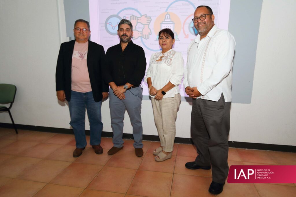 Defensa de tesis doctorales en el IAP Tabasco