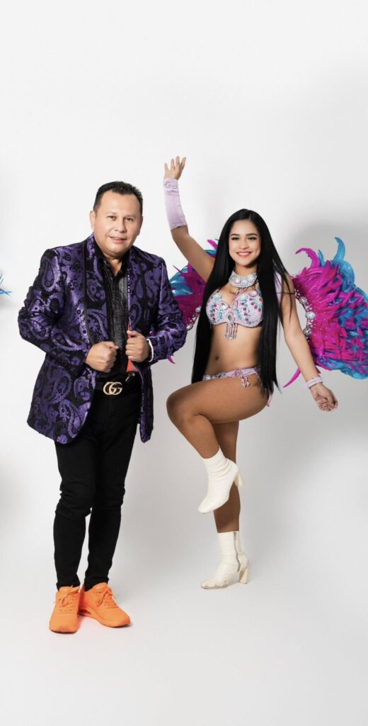 Alfredo El Pulpo de los Teclados y la bailarina Arleth GM en su última presentación.