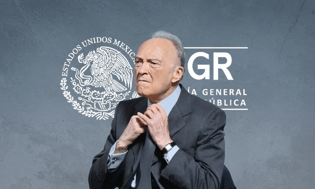 Alejandro Gertz Manero frente al emblema de la Fiscalía General de la República, institución señalada en el libro como parte del conflicto interno narrado por el autor.