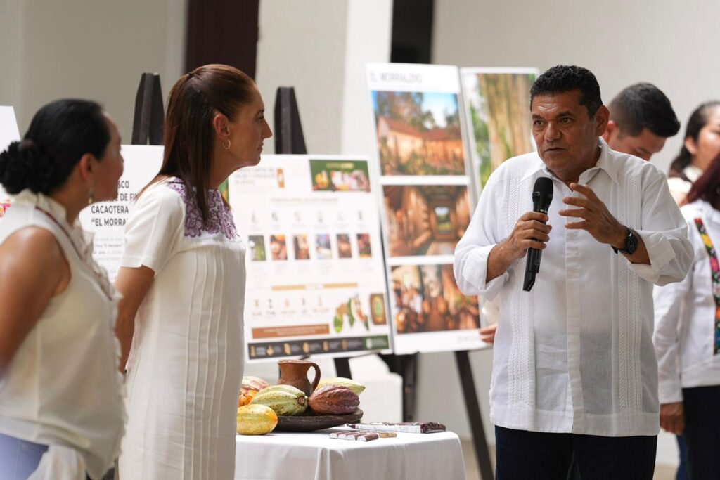 Javier May explica propuesta de precio justo para cacao ante Claudia Sheinbaum