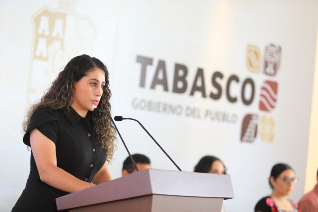 Vania Elizabeth de Alba González informa sobre ajuste salarial y plataforma CFDI Nómina en Tabasco.