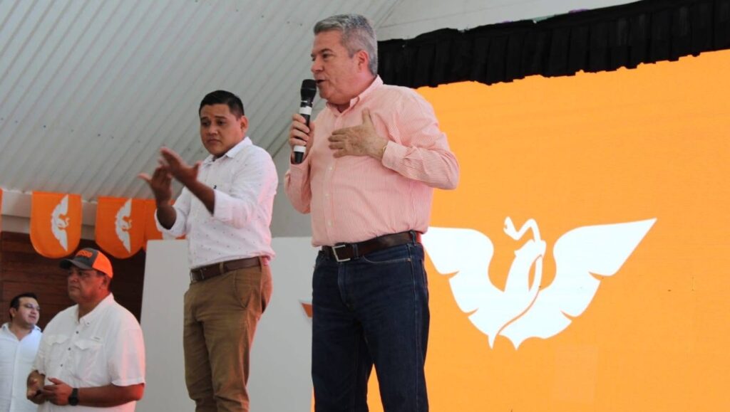 Pedro Palomeque Calzada, excoordinador estatal de Movimiento Ciudadano en Tabasco, durante evento del partido naranja en la entidad.