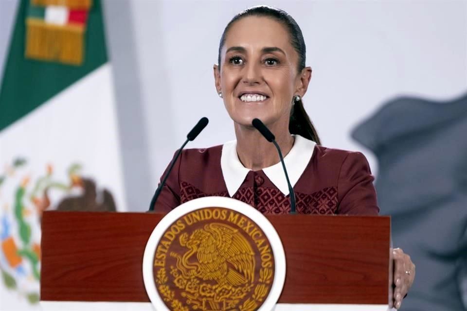 Claudia Sheinbaum durante una conferencia en Palacio Nacional, donde defendió la soberanía de México y llamó al respeto de los asuntos internos del país.